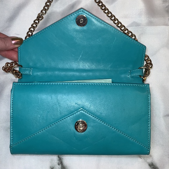 🎒 NWT Sea Green Studded Wallet on a Chain Rebecca Minkoff - Picture 8 of 16